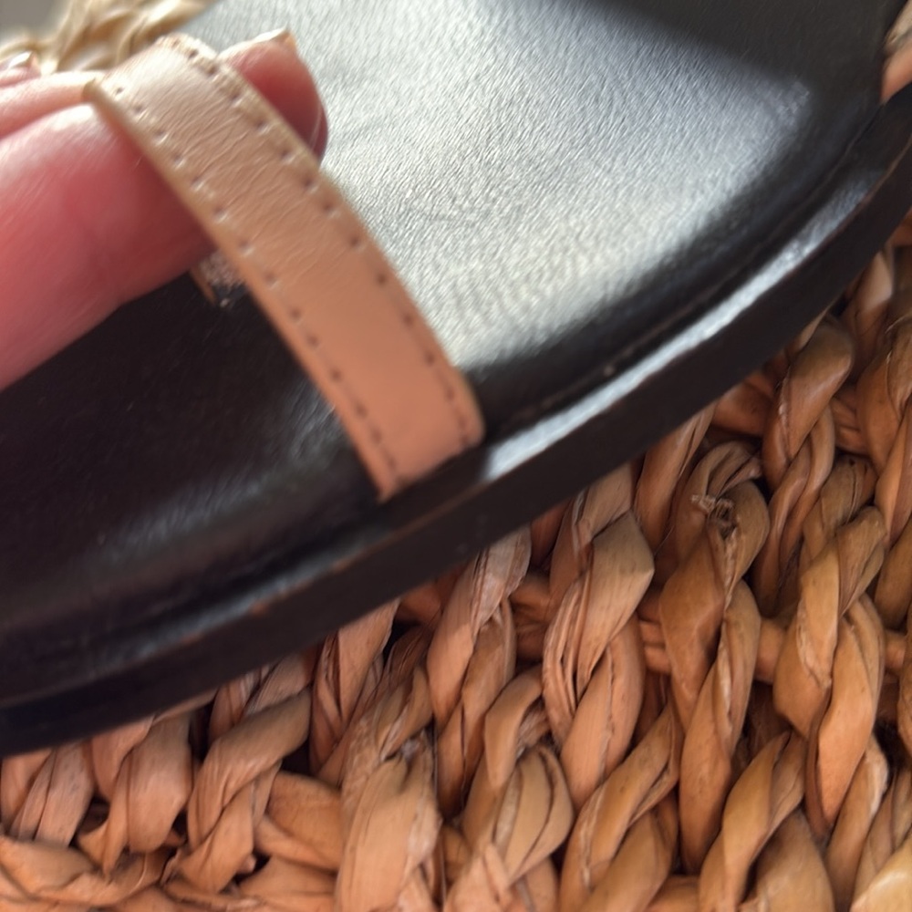 EUC. Michael Kors sandals. Size 10 - Picture 8 of 16